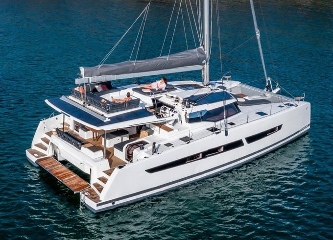 Fountaine Pajot Aura 51