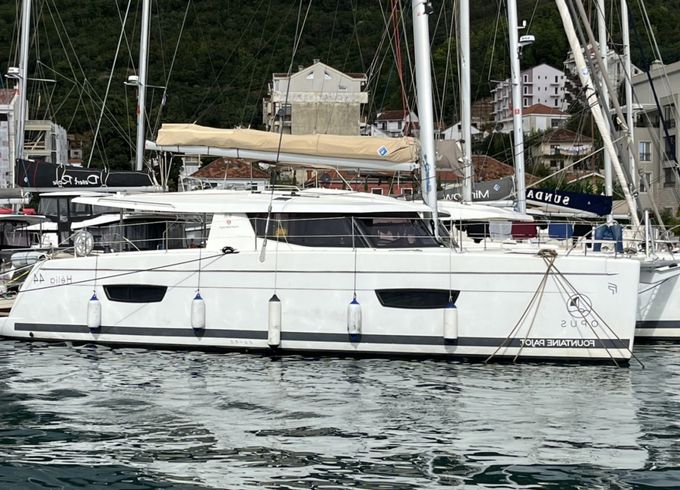 Fountaine Pajot Helia 44