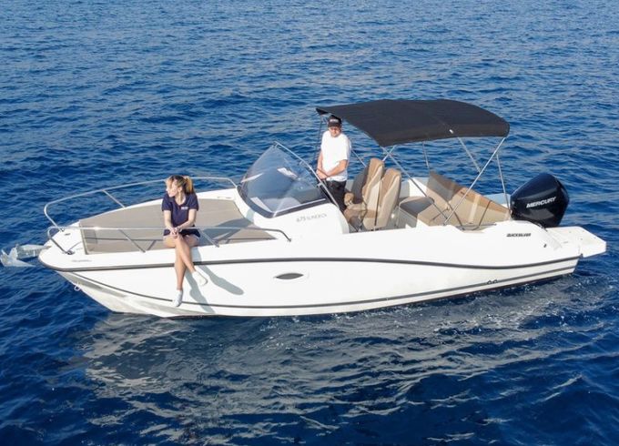 Quicksilver Activ 675 Sundeck