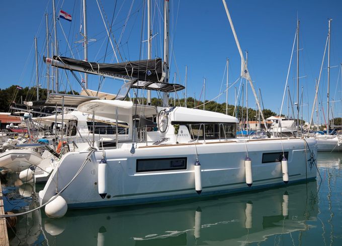 Lagoon 40