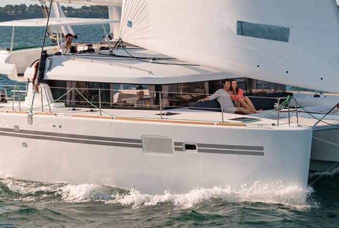 Lagoon 450 Sport Top