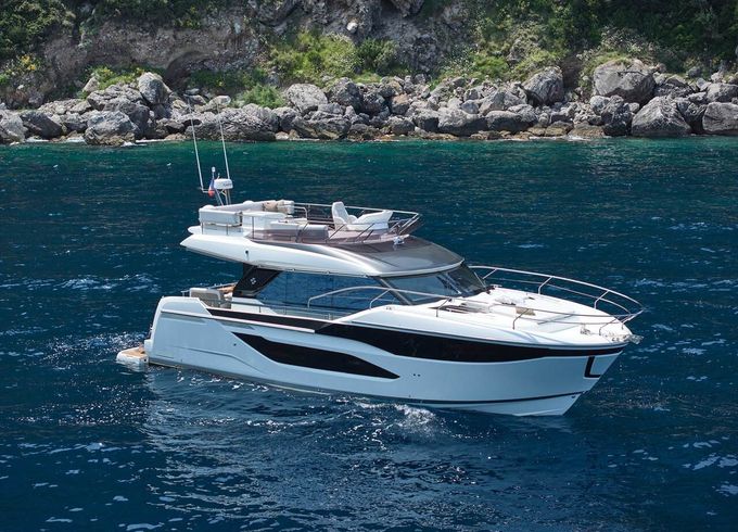 Prestige 42 Fly