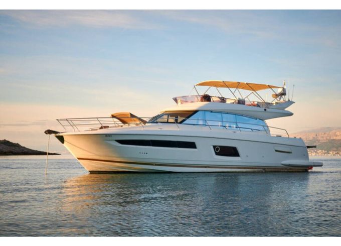 Prestige 550 Fly