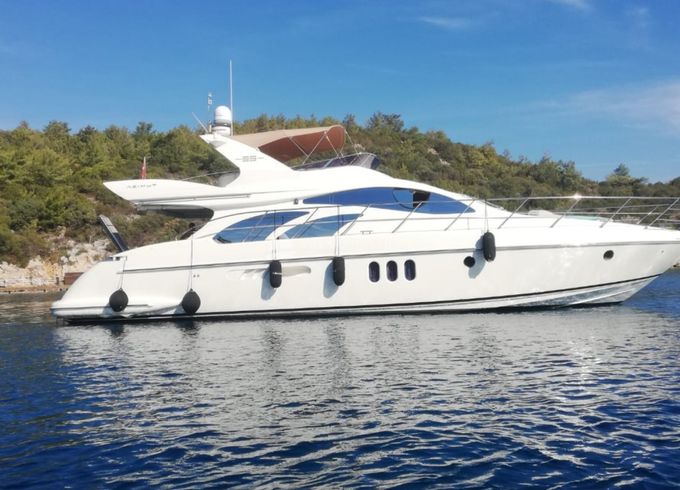 Azimut 62 Fly