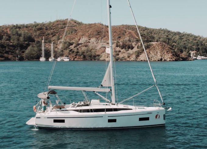 Bavaria C38