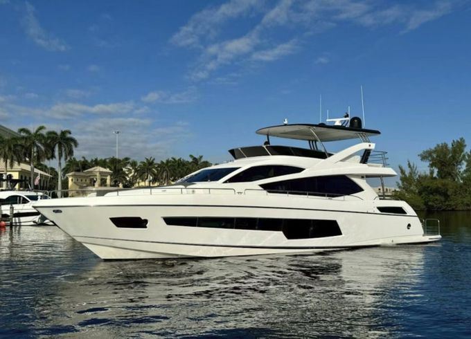 Sunseeker 75 Yacht