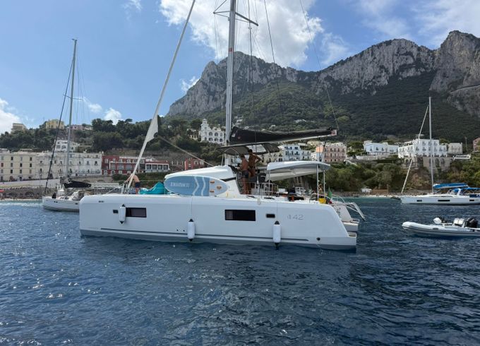 Lagoon 42