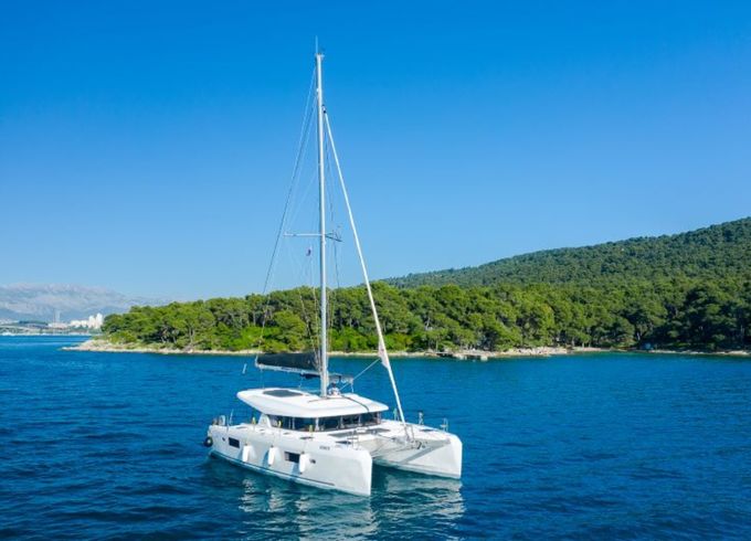 Lagoon 42