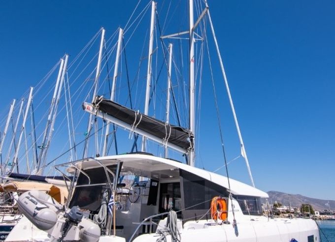 Lagoon 42