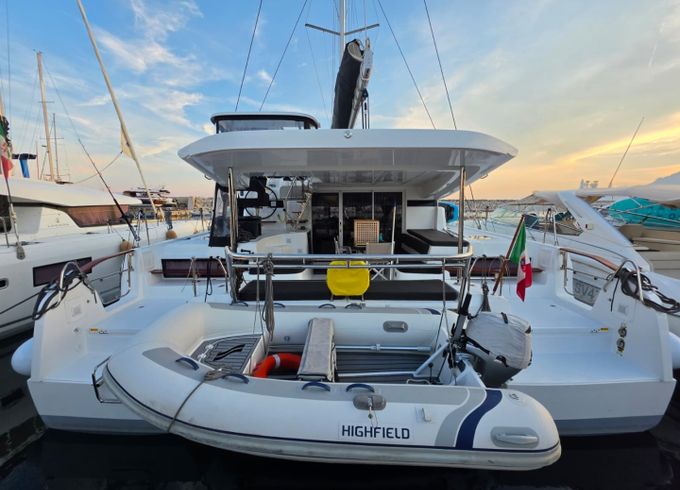 Lagoon 43