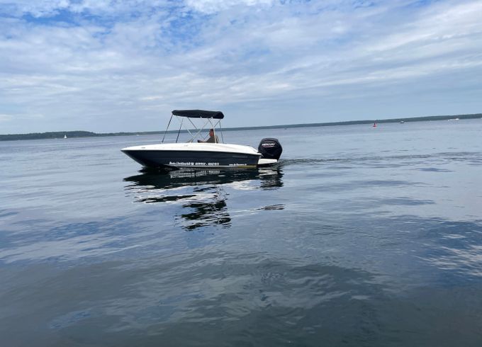 Bayliner E16