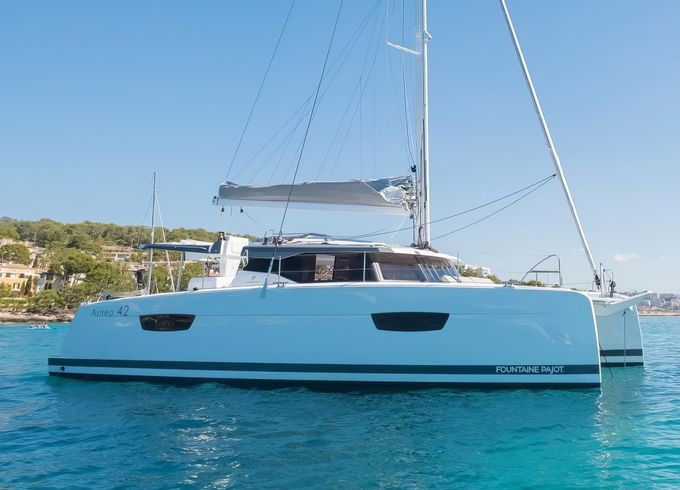 Fountaine Pajot Astrea 42