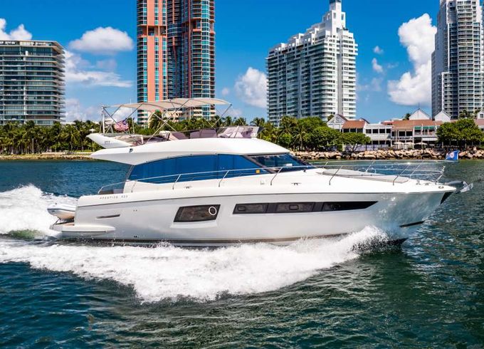 Prestige Yachts Molto Piaciuto