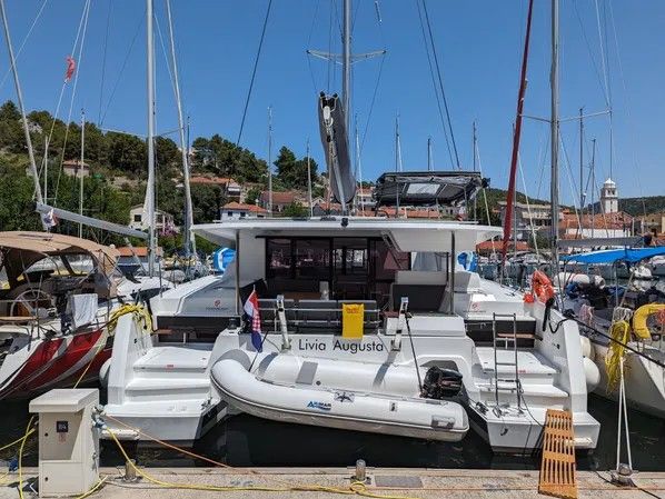 Fountaine Pajot Astrea 42