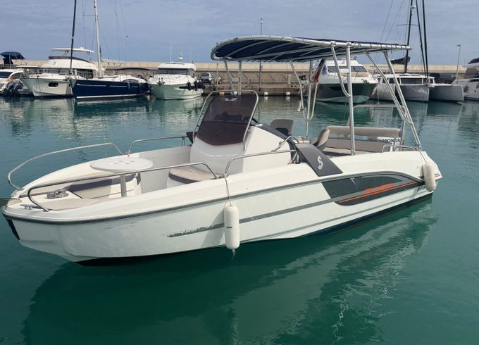 Bénéteau Flyer 6.6 SPACEdeck