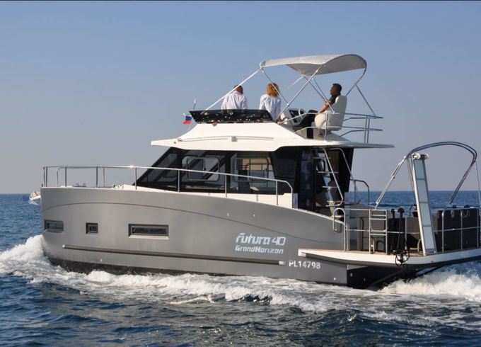 Cobra Yachts Futura 40 Grand Horizon