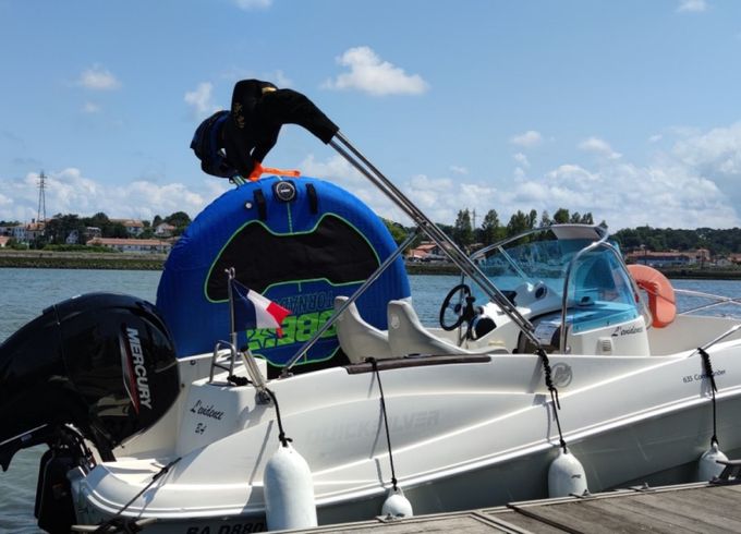 Quicksilver 635 Commander