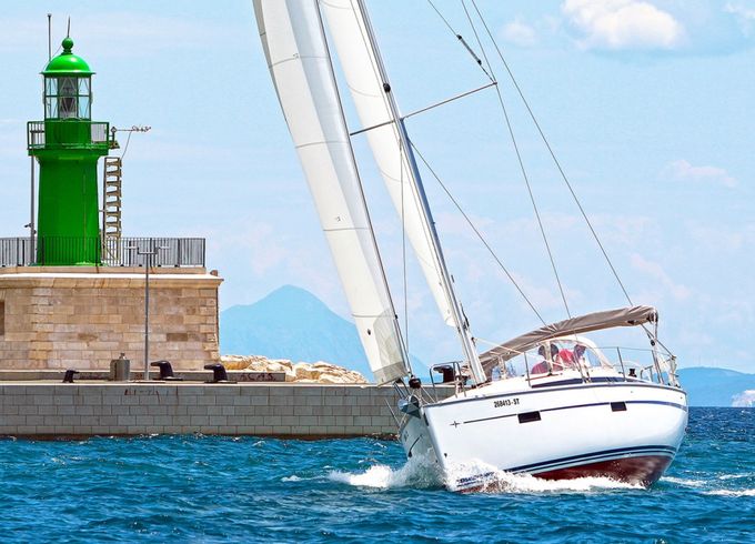 Bavaria Cruiser 37