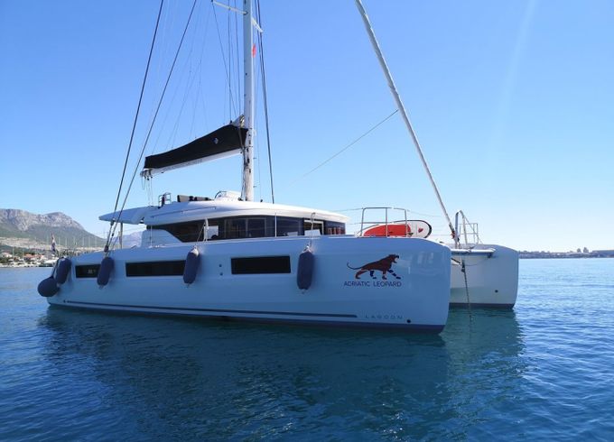 Lagoon 50