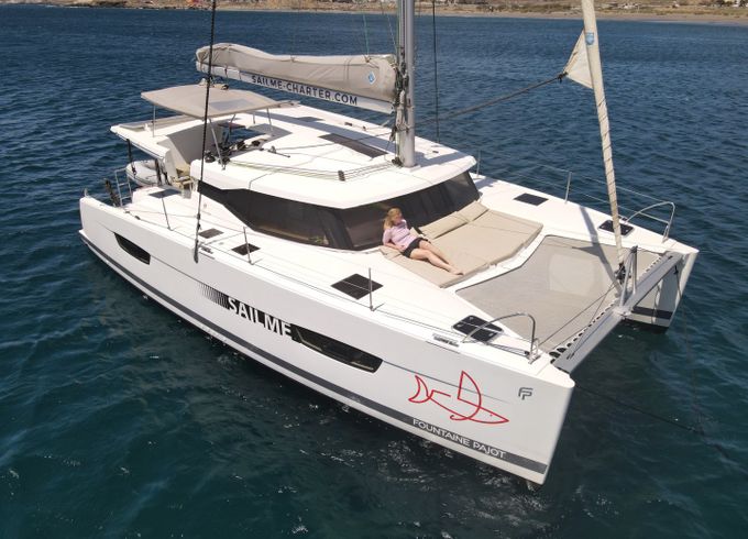 Fountaine Pajot Lucia 40