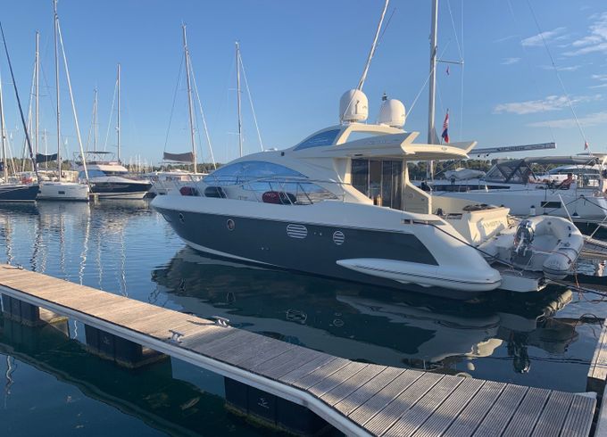 Azimut 43 S