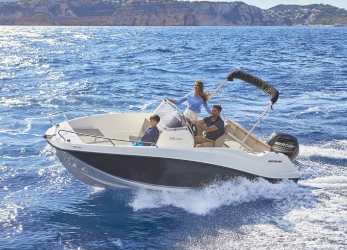 Quicksilver Activ 555 Open