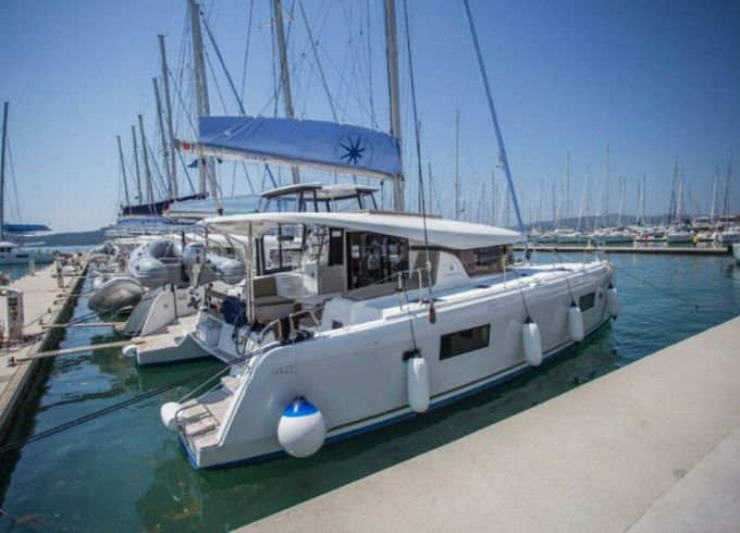 Lagoon 42