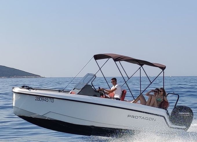 Protagon Yachts 20S