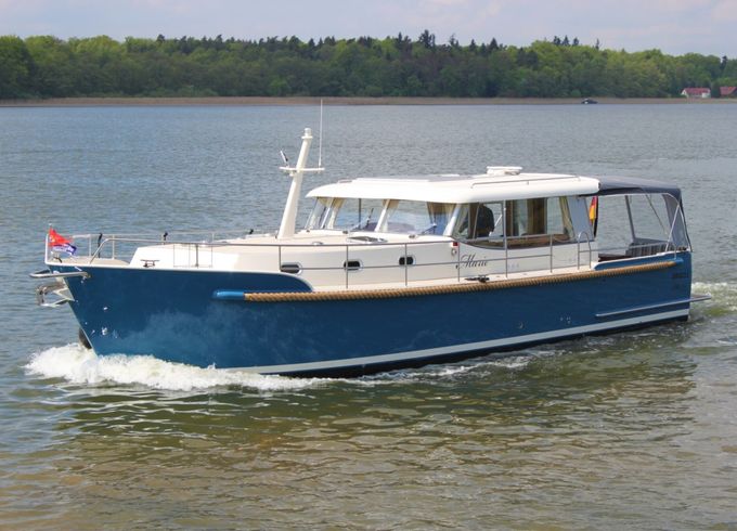 Luna 44