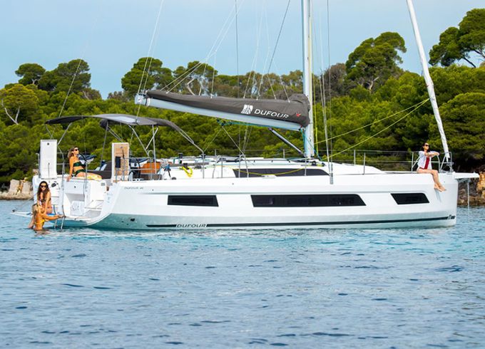 Dufour 44