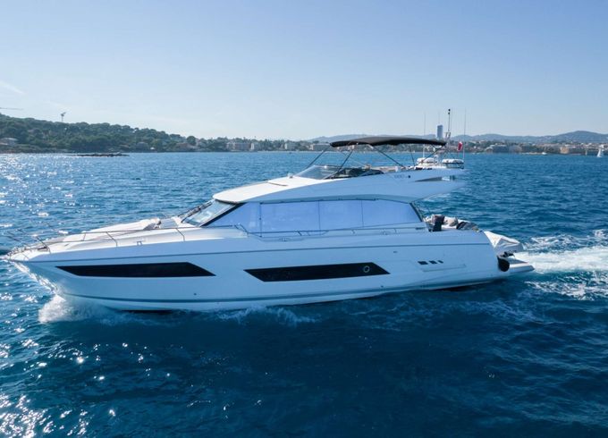 Prestige Yachts Apollonia