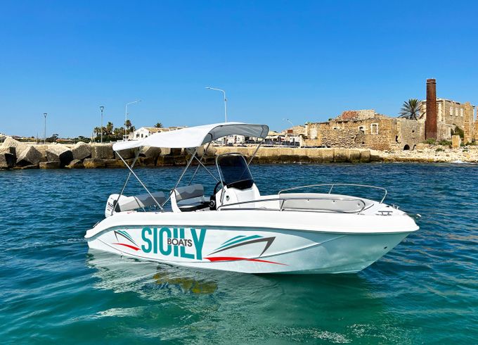 Trimarchi 57S