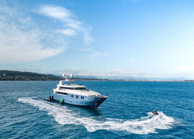 Concept-Marine Custom tri-deck 42 Metre