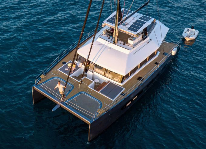 Catamaran J-Yachts