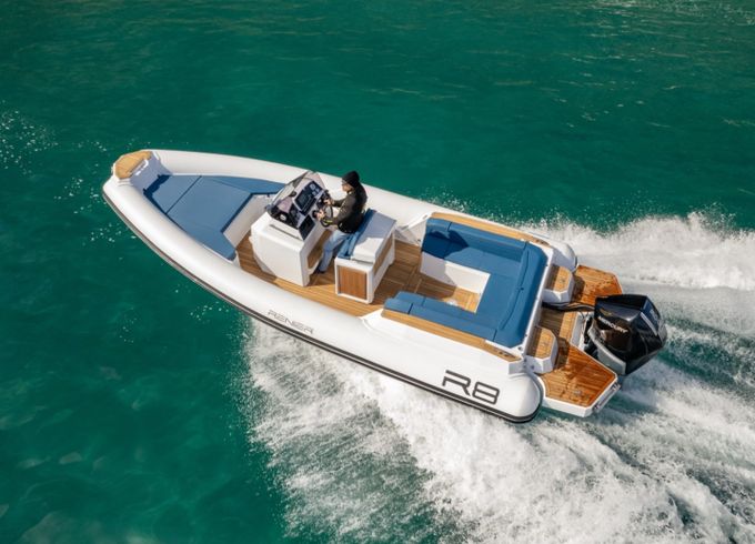 Renier R8 Tourer