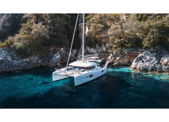 Lagoon 42