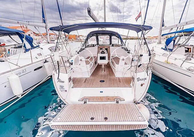 Bavaria Cruiser 37
