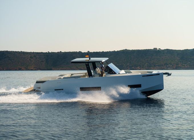 DE ANTONIO Yachts D42 Open