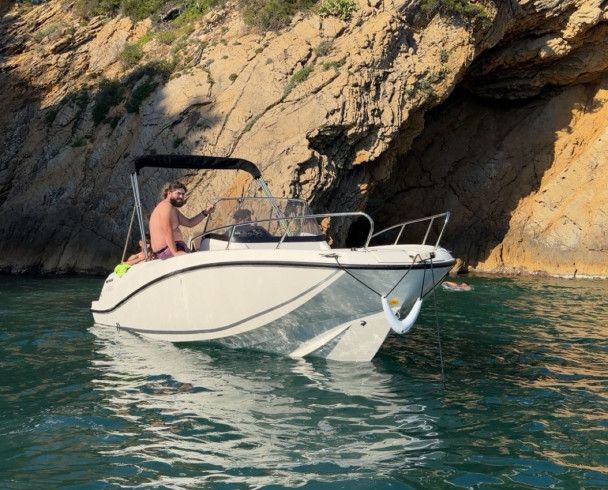 Quicksilver Activ 675 Open