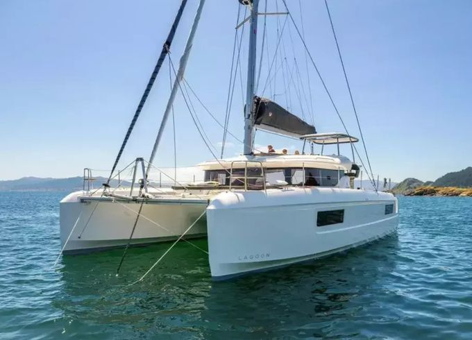 Lagoon 43
