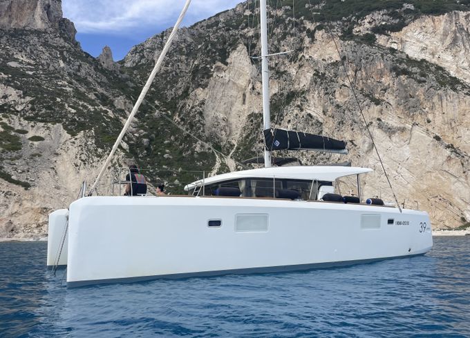 Lagoon 39