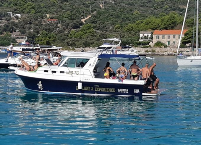 Albin 28 Tournament Express