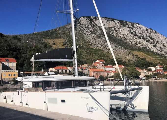 Lagoon 450 F