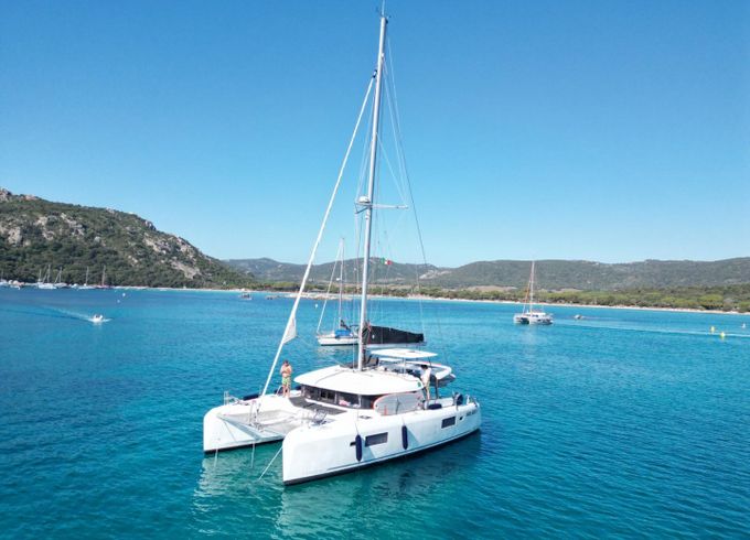 Lagoon 42