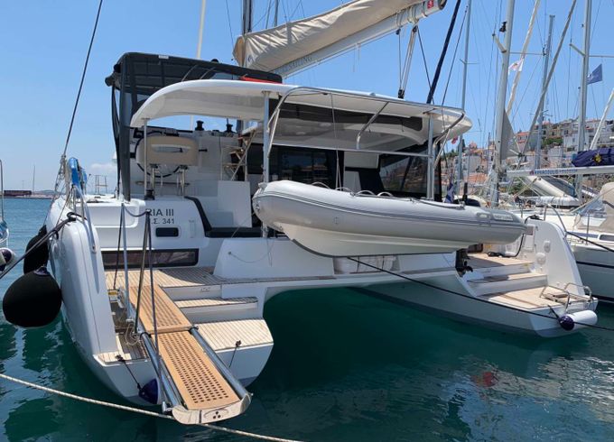 Lagoon 42