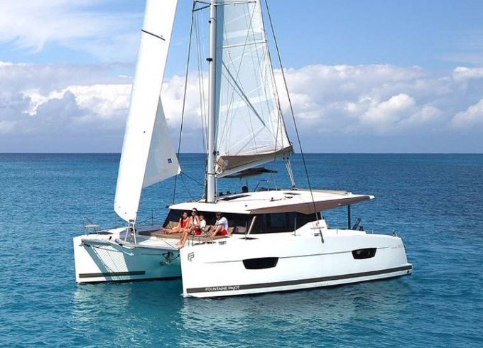 Fountaine Pajot Lucia 40