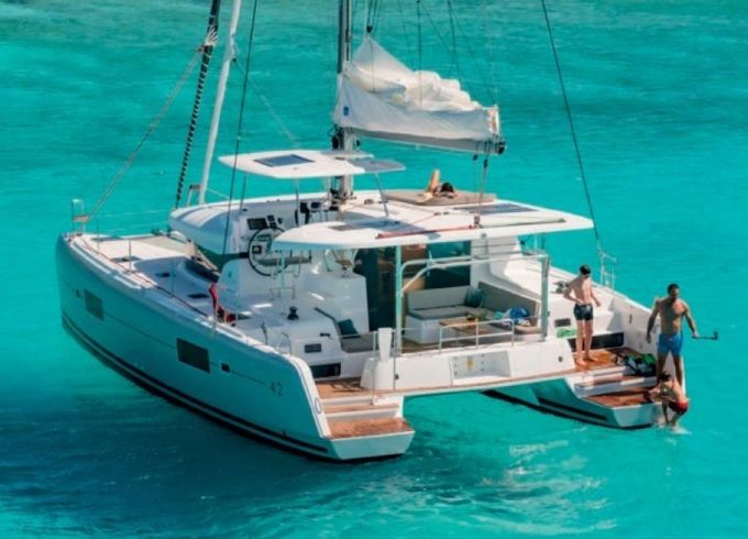 Lagoon 42