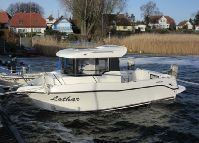 Quicksilver Arvor 690