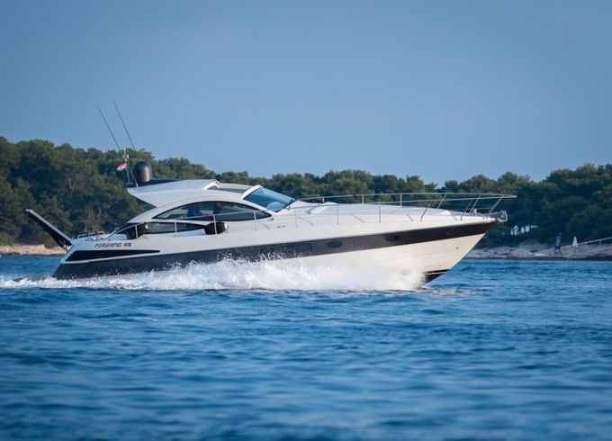 Pershing 46