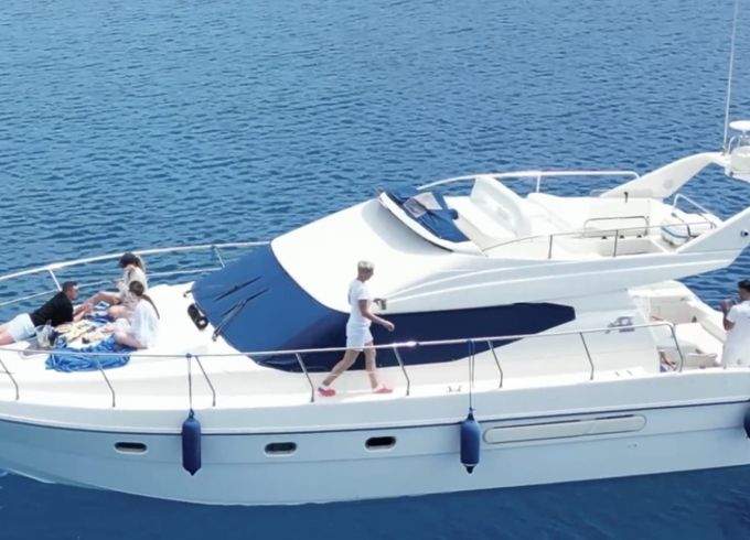 Azimut 44